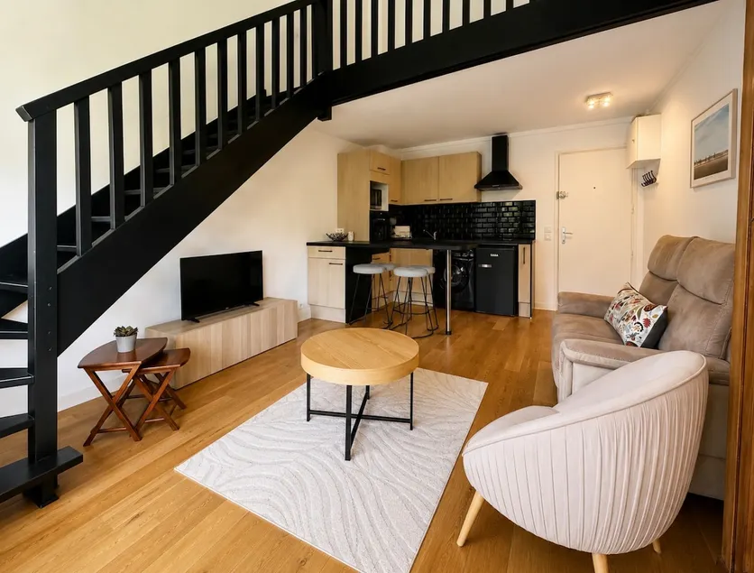 Duplex 2 pers avec piscine et parking - Image 1