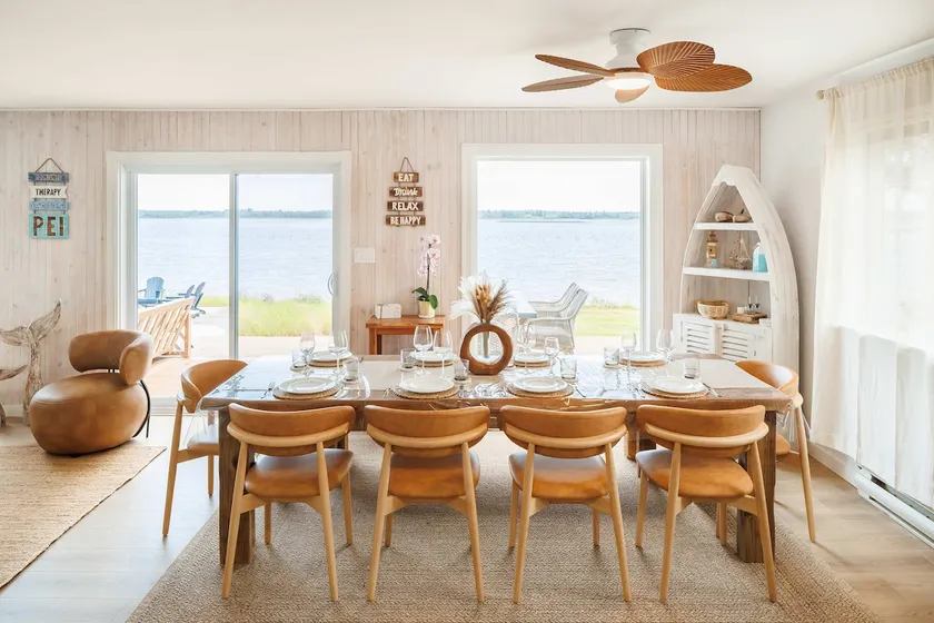 Waterfront renovated Cottage with heated Pool - Image 1
