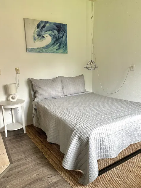 Pet Friendly In-Law Suite- Near Beach + EV Charger - Image 1