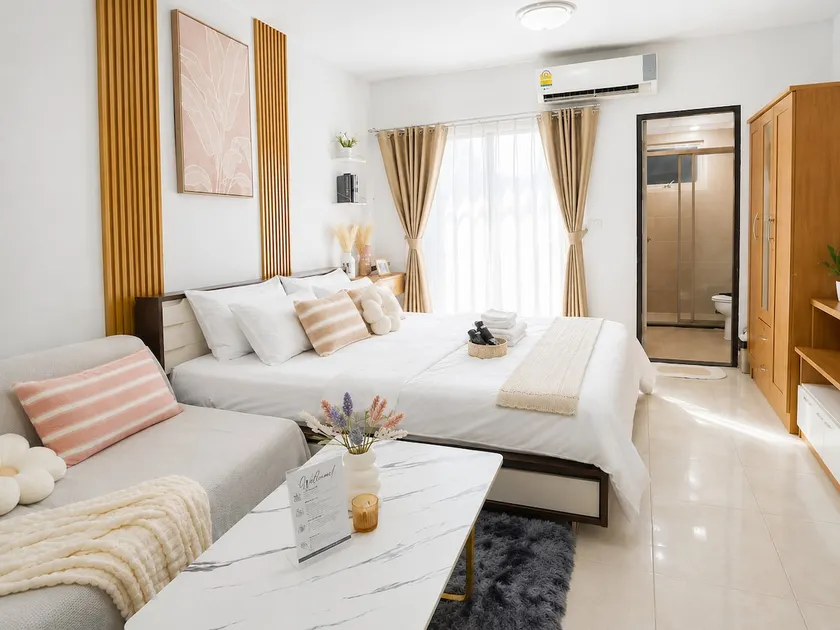 Twin Bed Phuket Old Town Fast Wifi Netflix GymPool - Image 1