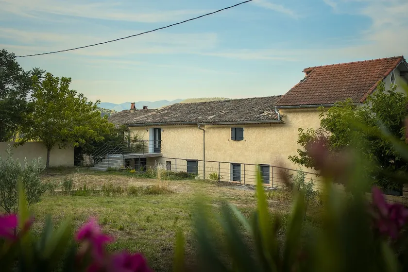 Renovated cottage - 75 m² - countryside - view of the castle - Image 1
