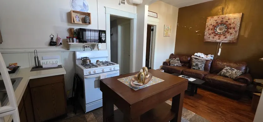 Valerie's Loft - Image 1