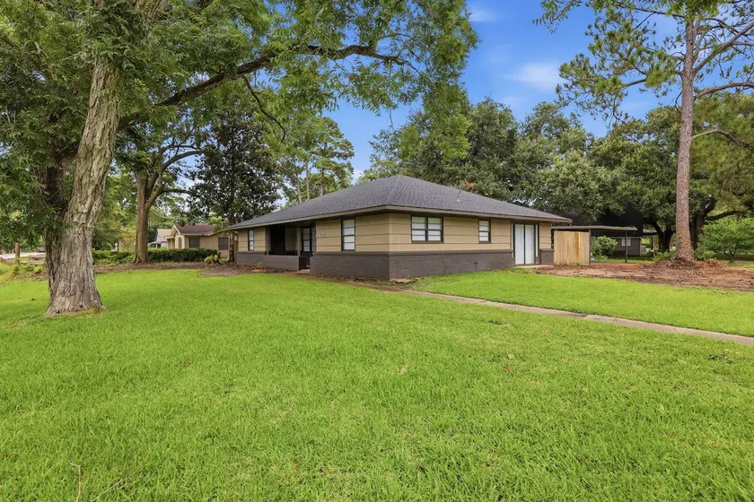 4 Bedroom 2 Bath home in Port Arthur Texas! - Image 1