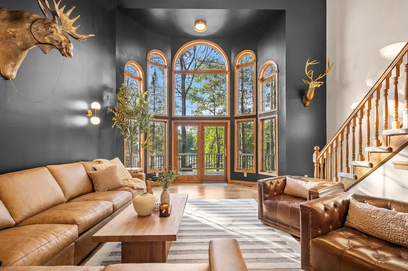 Private Riverfront Lodge · Sleeps 21 · Kayaks - Image 1