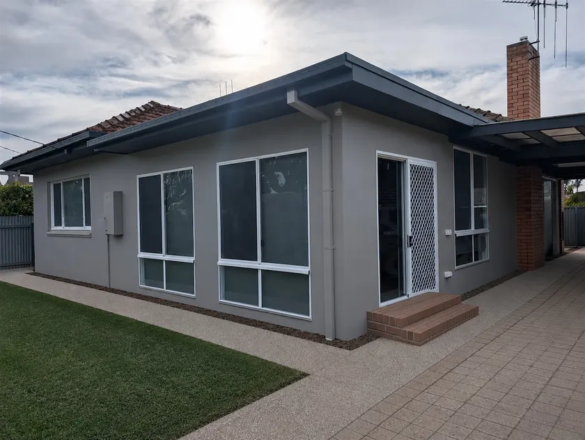 Central, Accessible, Family & Pet-Friendly Retreat - Image 1