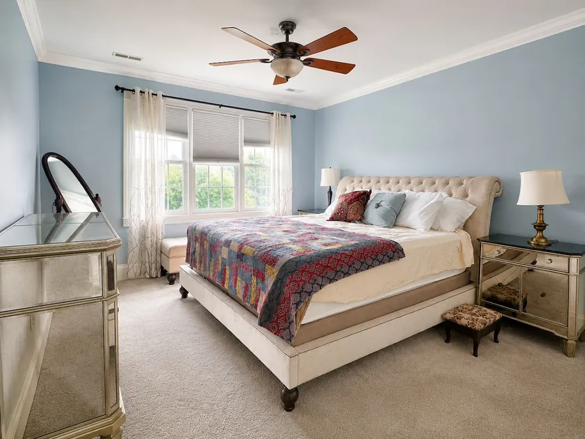 Walk to WVU Campus, Stadium & Hospital, 4BR - Image 1