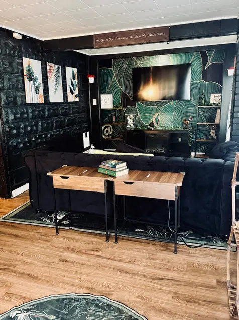 Boutique Boho Apartment sleeps 7! - Image 1