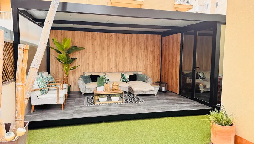 Designer apartment with large terrace 20 meters from the sea - Image 1
