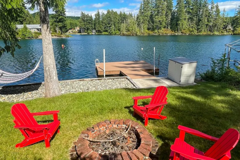 3BR Lakefront | Dock | Fireplace | Balcony - Image 1