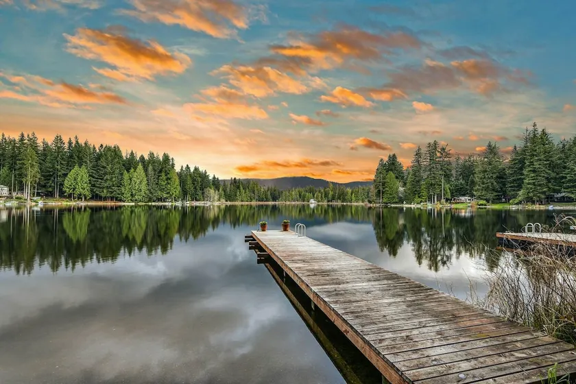 Skiing 1BR Lakefront | Dock | Deck | Firepit - Image 1