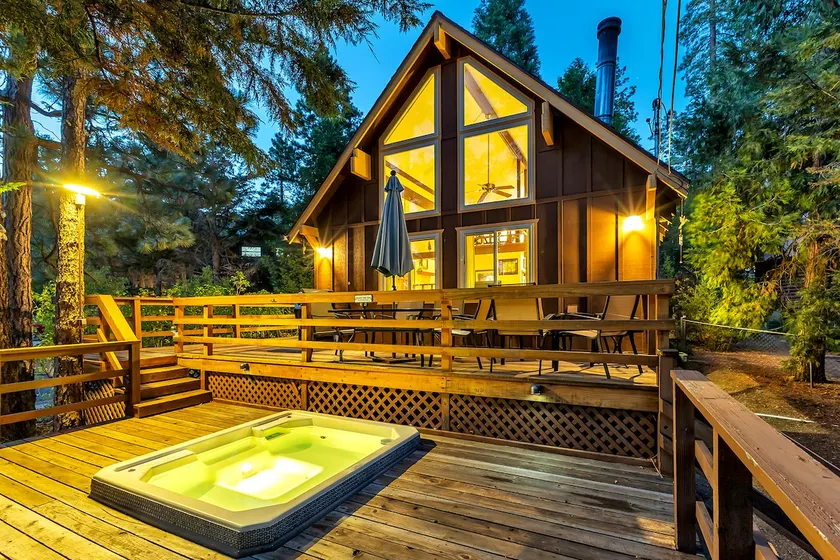 The Ward Cabin-cozy mountain escape with Hot Tub - Image 1