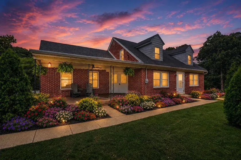 Spacious Family Retreat w/ Game Room - Image 1