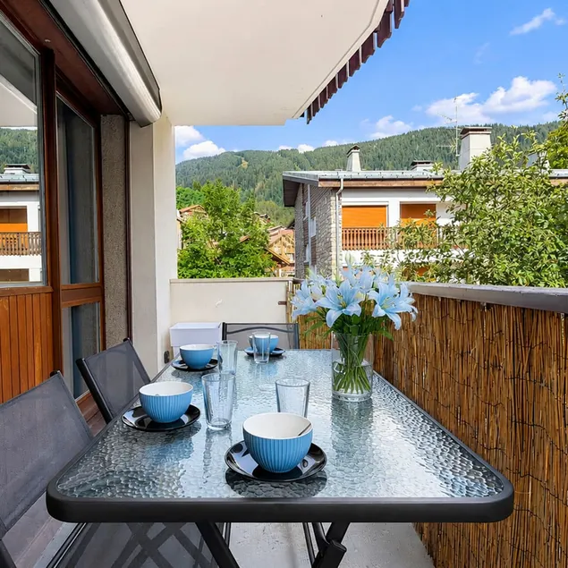 Apt 2 Chalet Cyclamen, Les Carroz D'Araches mit Wifi, Sauna und Parkplatz - Image 1