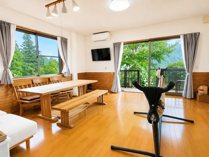 Entire house rental. 25 min. to Kumamoto Airport. Aso sightseeing. Up to 5 people. Pets allowed. BBQ. Free Wi-Fi. Parking. - Image 1