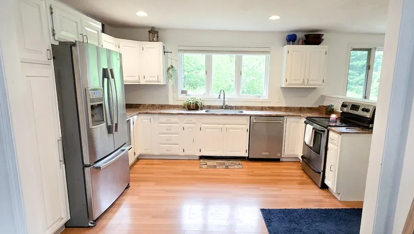 Spacious home a stones throw to Newfound Lake - Image 1