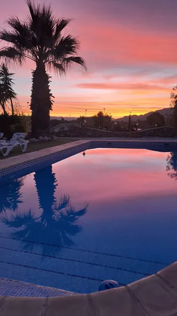 Views, pool and relaxation. Your ideal getaway! - Image 1