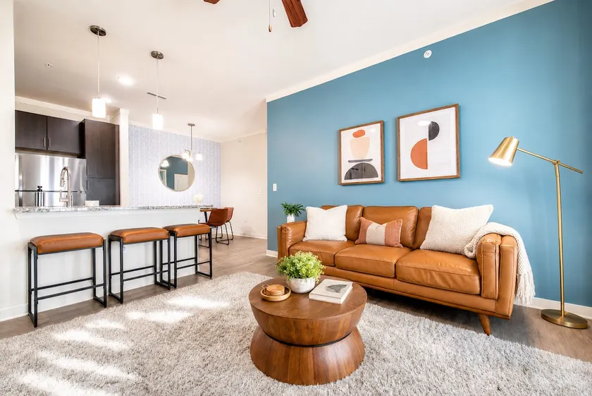 2BR Family Suite w/ POOL, PickleBall, Gym, Games - Image 1