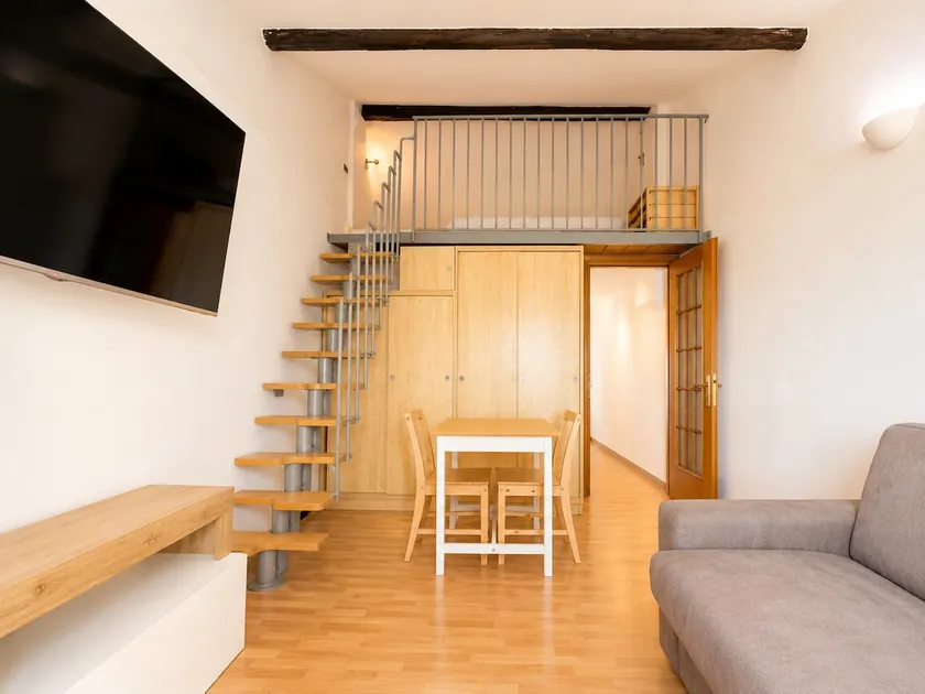 Oceanfront Loft •Beach Right Outside Your Door•A/C - Image 1