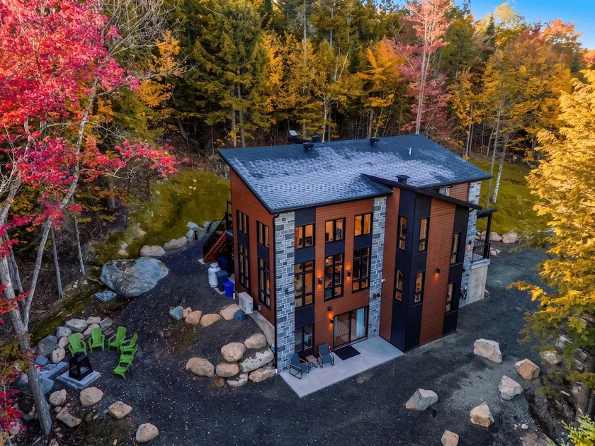 Alta Vita Ste-Adèle Modern, Forest, Spa and Sauna - Image 1