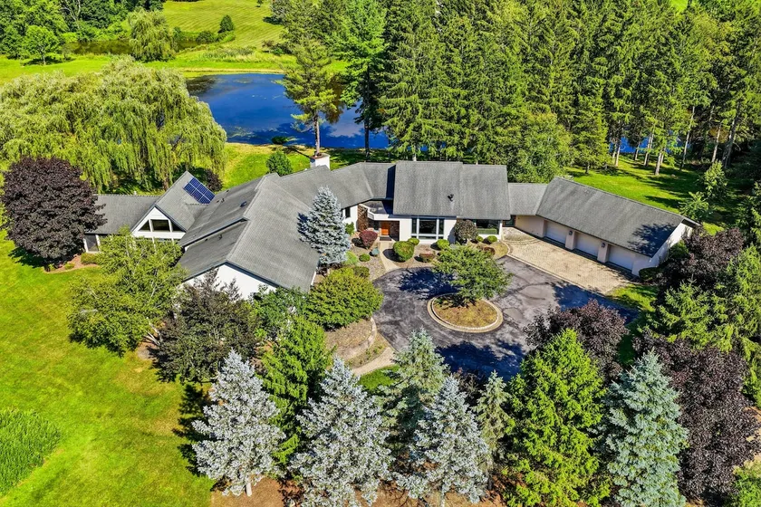 Spacious ADA 6BR Home for Groups w. Private Pond - Image 1
