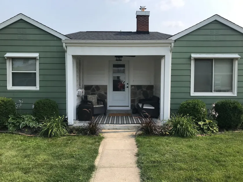 Tipton, IN downtown bungalow w/ 2 bdrm 1 bath +pet - Image 1
