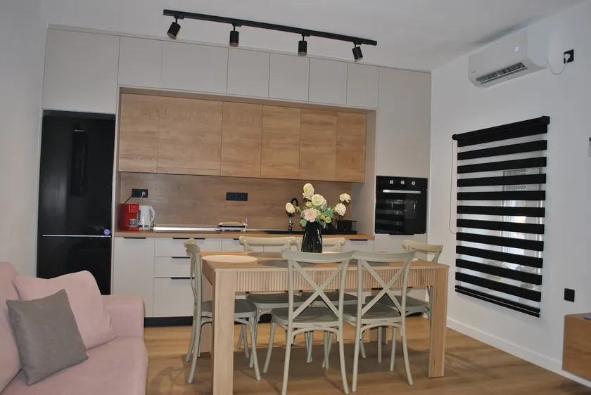 Katerina - Modern & Cozy Apartment - Image 1
