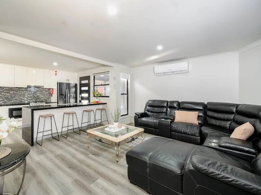 unit 2, 3 Bedroom Apartment - Image 1