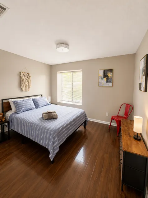 Cozy 2BR Townhome Steps from Fort Stewart Gate - Image 1