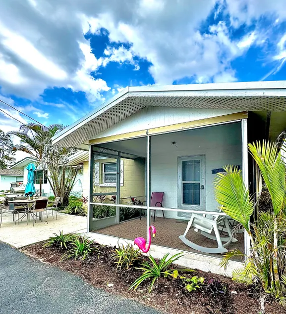 Tranquil cottage at Lemon Bay Cottage #4 - Image 1