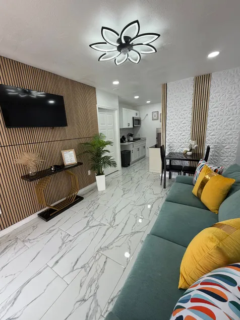 Guest Home| Orlando Airport & Florida Mall 15 min - Image 1