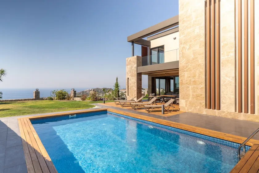 Luxury Marble Horizon Mansion With Infinity Pool - Image 1