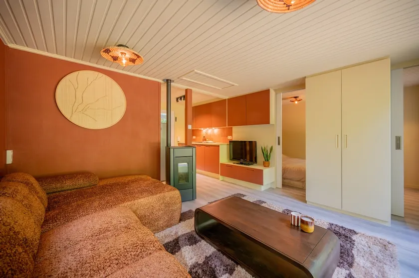 Romantic chalet with hot tub - Image 1