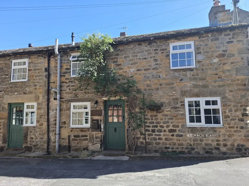 Stable Cottage, College Lane, HG4 4HE - Image 1
