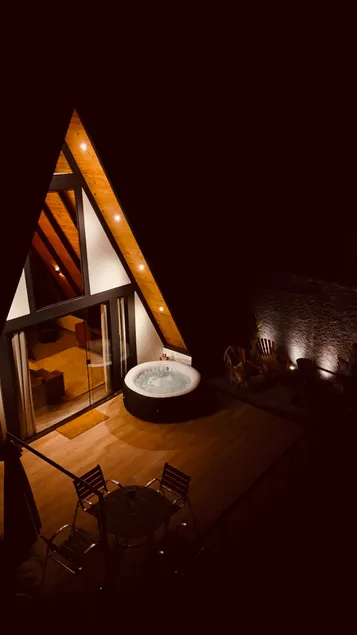Sierra Chalet | Hydro • Fireplace • Getaway - Image 1