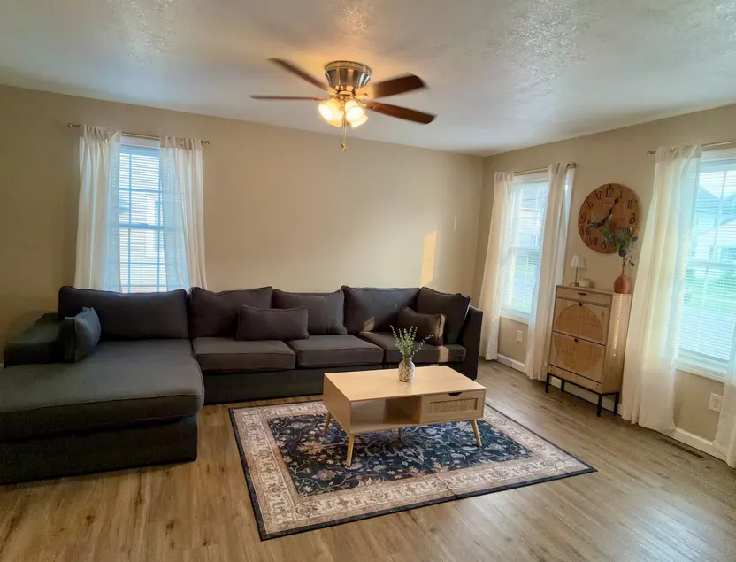 Modern 3BR Duplex - Sleeps 6 - Off-Street Parking - Image 1