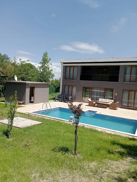 Luxury villa with pool in Tekirdağ, Malkara sleeps 12 - Image 1