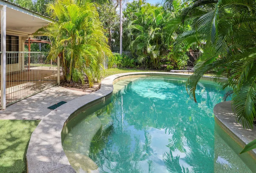 Palms Bungalow Nightcliff with Pool | 2BD, 2BTH - Image 1