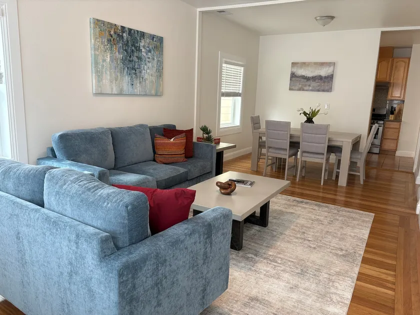Newly renovated 2BR | downtown San Mateo |Caltrain - Image 1