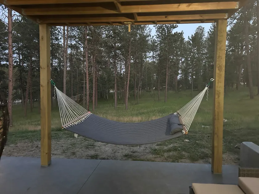 Whispering Pines Hideaway - Image 1