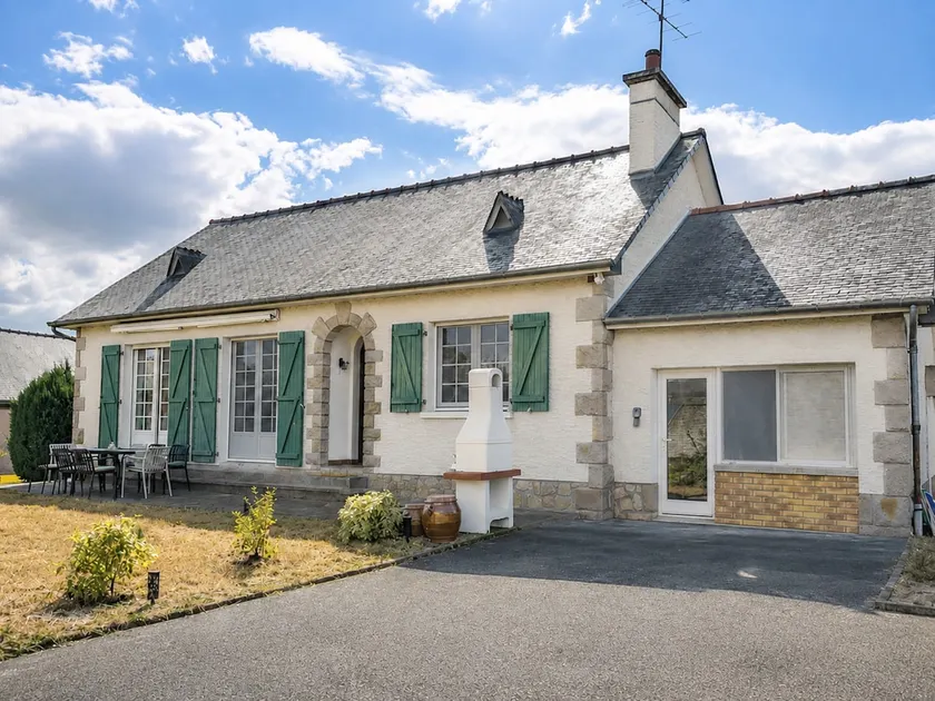House for 8 people • Games room • Garden • Pets OK - Image 1