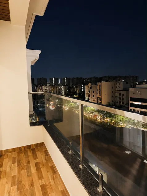 Spacious 3bhk at kondapur - Image 1