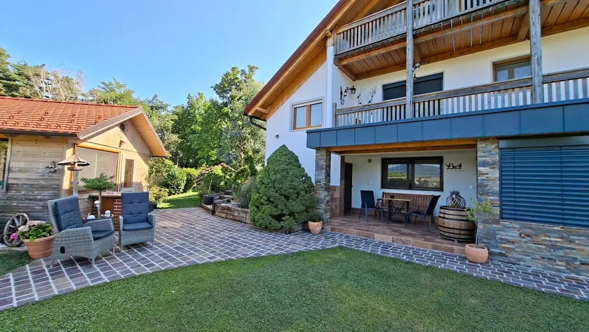 A new apartment on top of the hill with a unique view. - Image 1