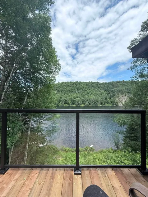 Chalet with Hot Tub - Relax, Fish, and Enjoy Nature - Image 1