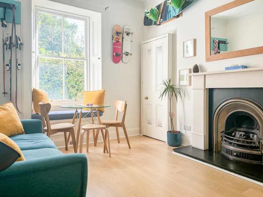 Artist colony cottage with sauna and private garden, and easy walk to city centre - Image 1