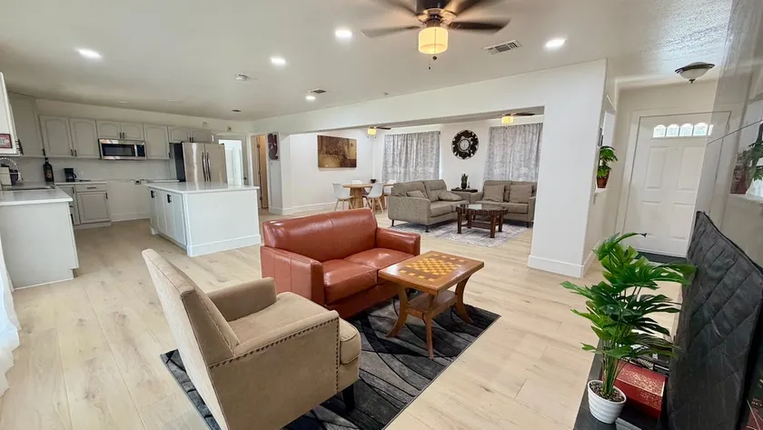 Modern Spacious Retreat: Newly Renovated Home - Image 1