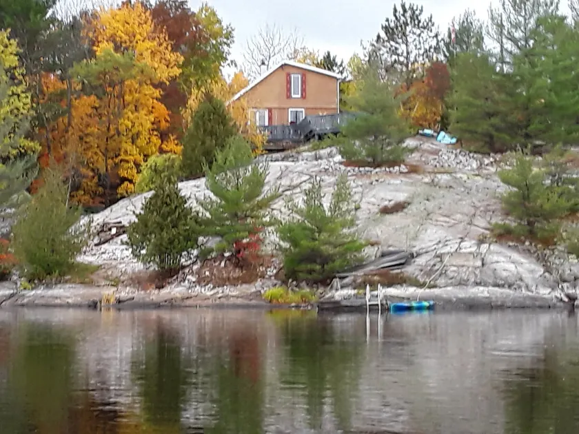 French River Couples Getaway Guesthouse - Image 1
