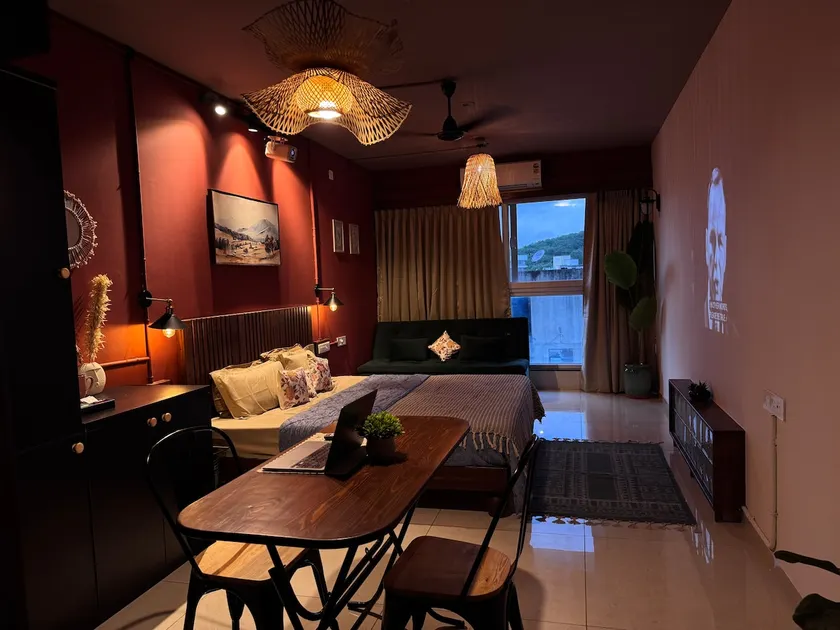 Saanjh Studio A Hillview Stay| Near Highway & Café - Image 1