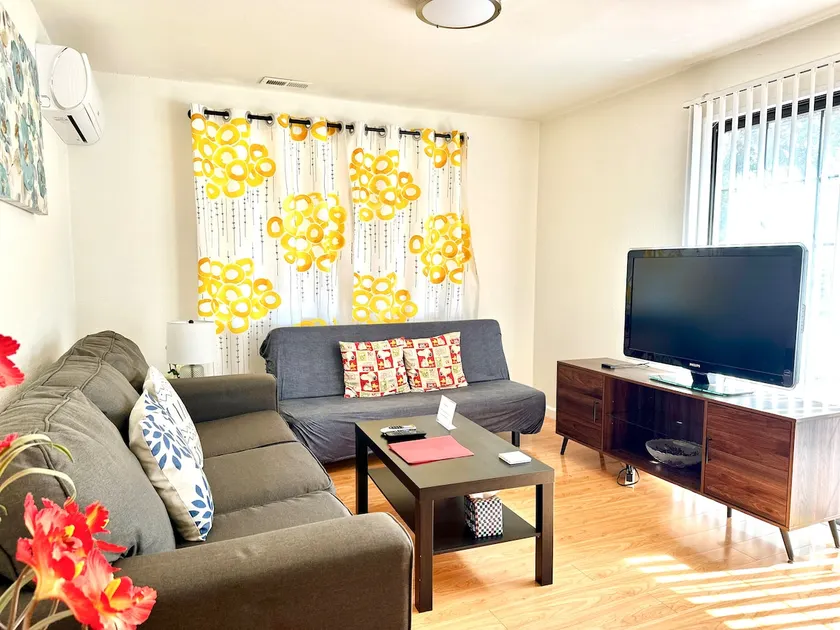 Private 1 bedroom suite for quick SFO trip withA/C - Image 1