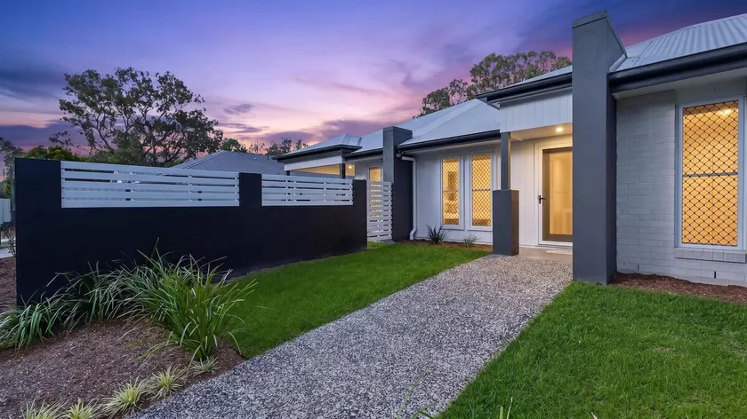Modern 3BR Warwick Stay | Pet Friendly & Central - Image 1