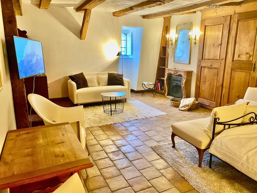 Unique Heritage Stay near Cathedral & old town - Image 1